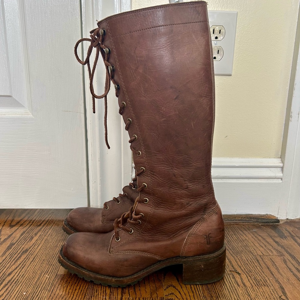 Women’s FRYE leather knee high lace up boots size 8.5